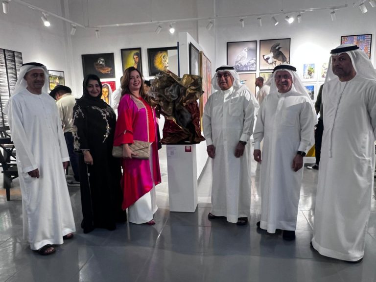 Requête cible : exposition d’art international Découvrez l’art mondial en un seul lieu